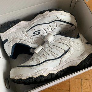Sketchers Memory Fit Sneaker